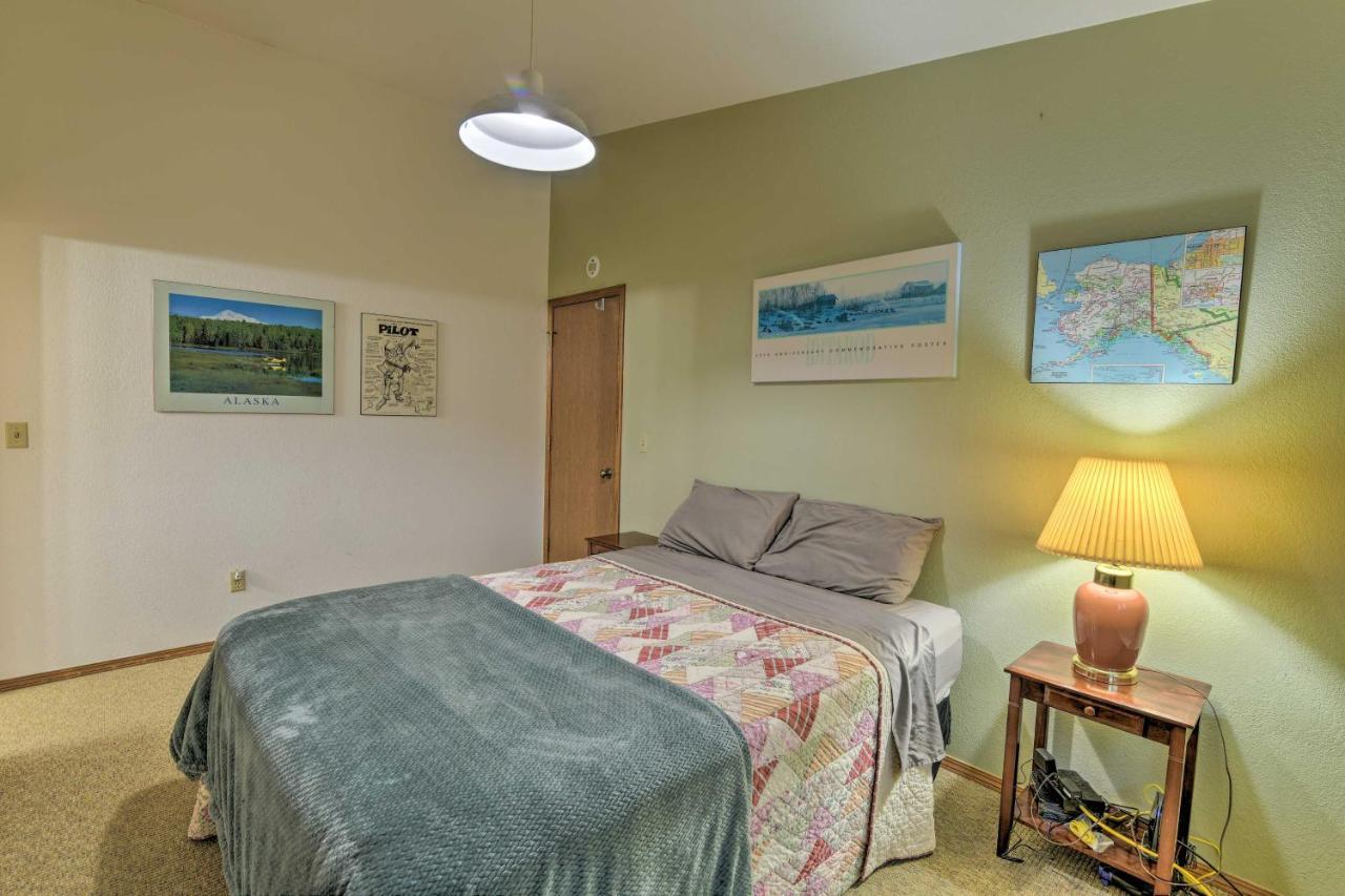Spacious Family Home With Deck And Million-Dollar View Anchorage Bagian luar foto
