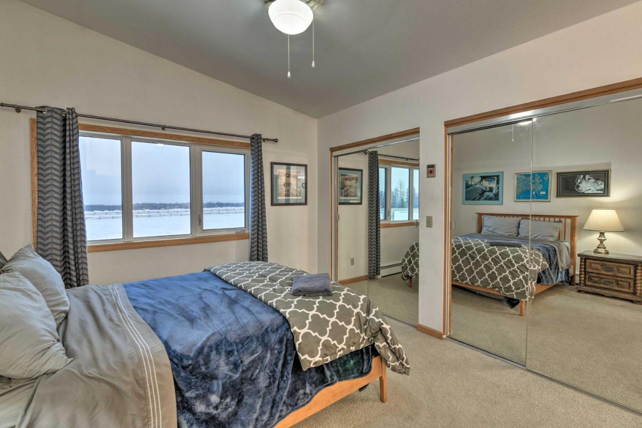 Spacious Family Home With Deck And Million-Dollar View Anchorage Bagian luar foto
